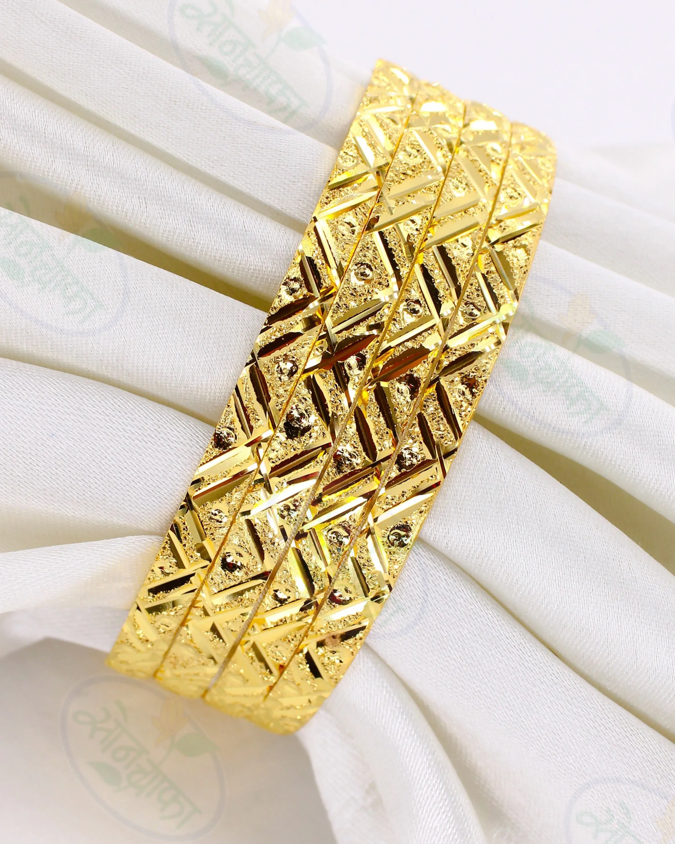 4 PC GOLD PLATED BANGLES