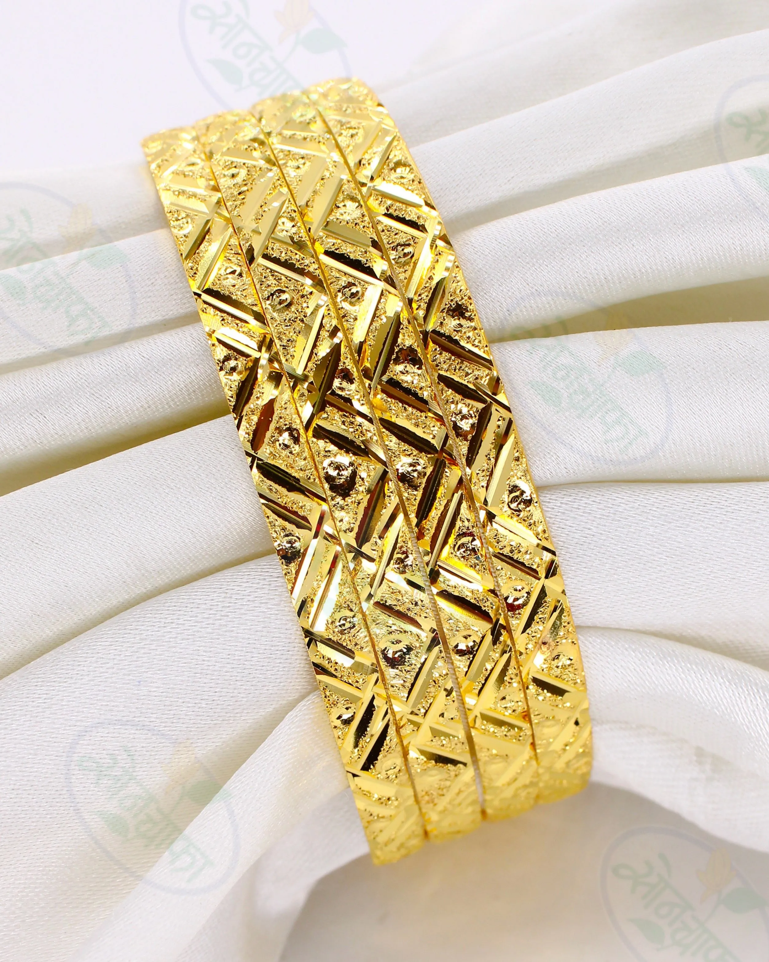 4 PC GOLD PLATED BANGLES