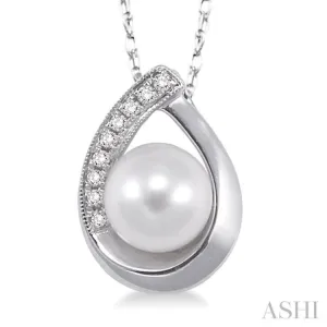 6.5MM Cultured Pearl and 1/20 Ctw Round Cut Diamond Pendant in 14K White Gold with Chain