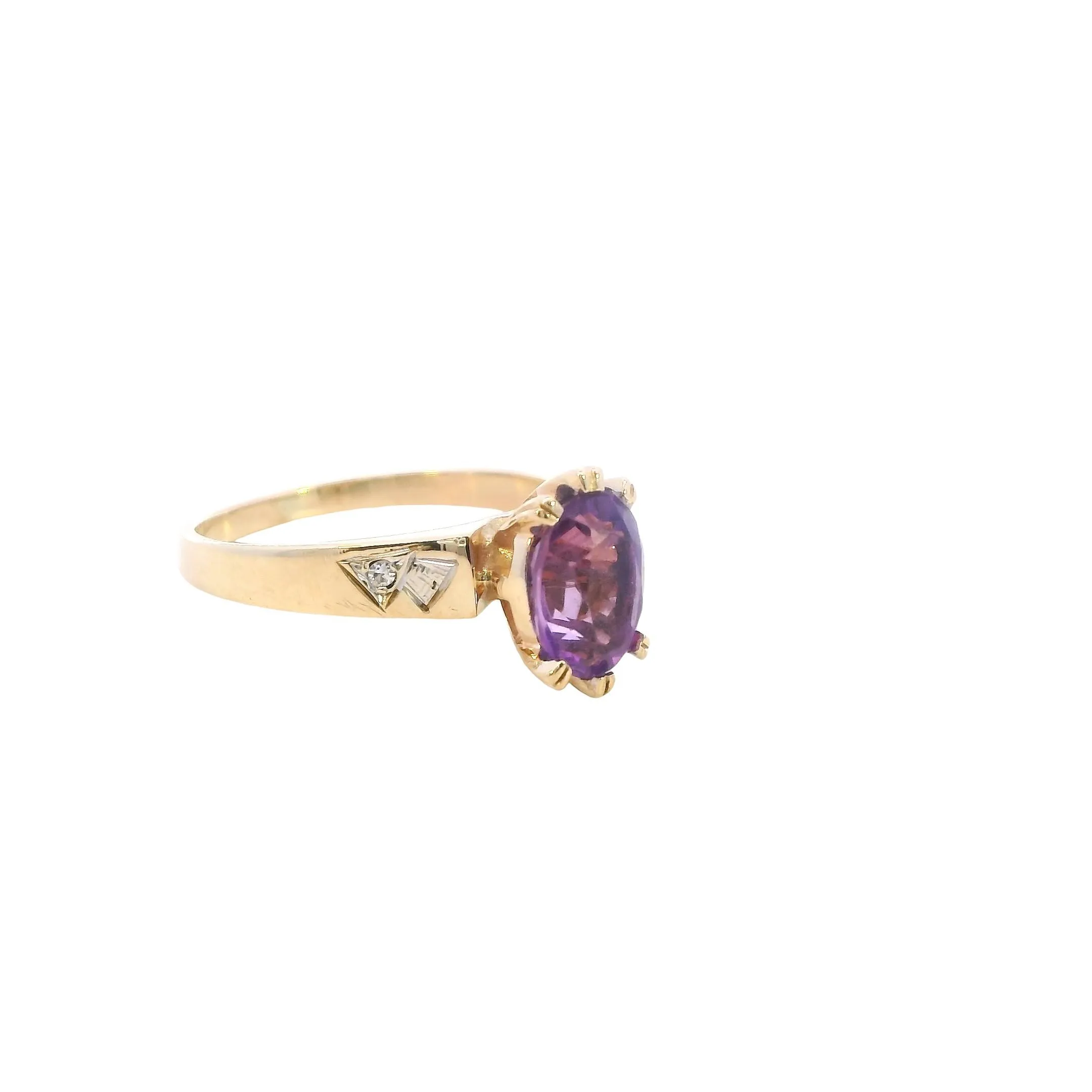 Elegant 9ct Yellow Gold Amethyst & Diamond Ring