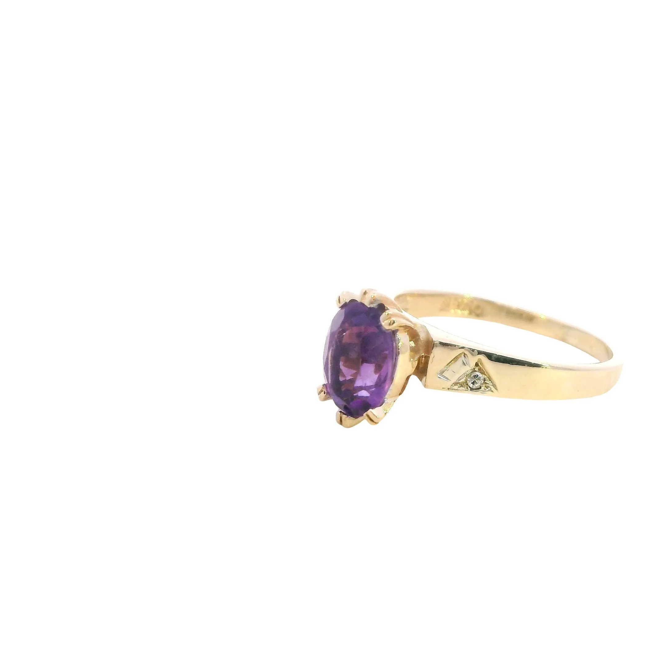 Elegant 9ct Yellow Gold Amethyst & Diamond Ring