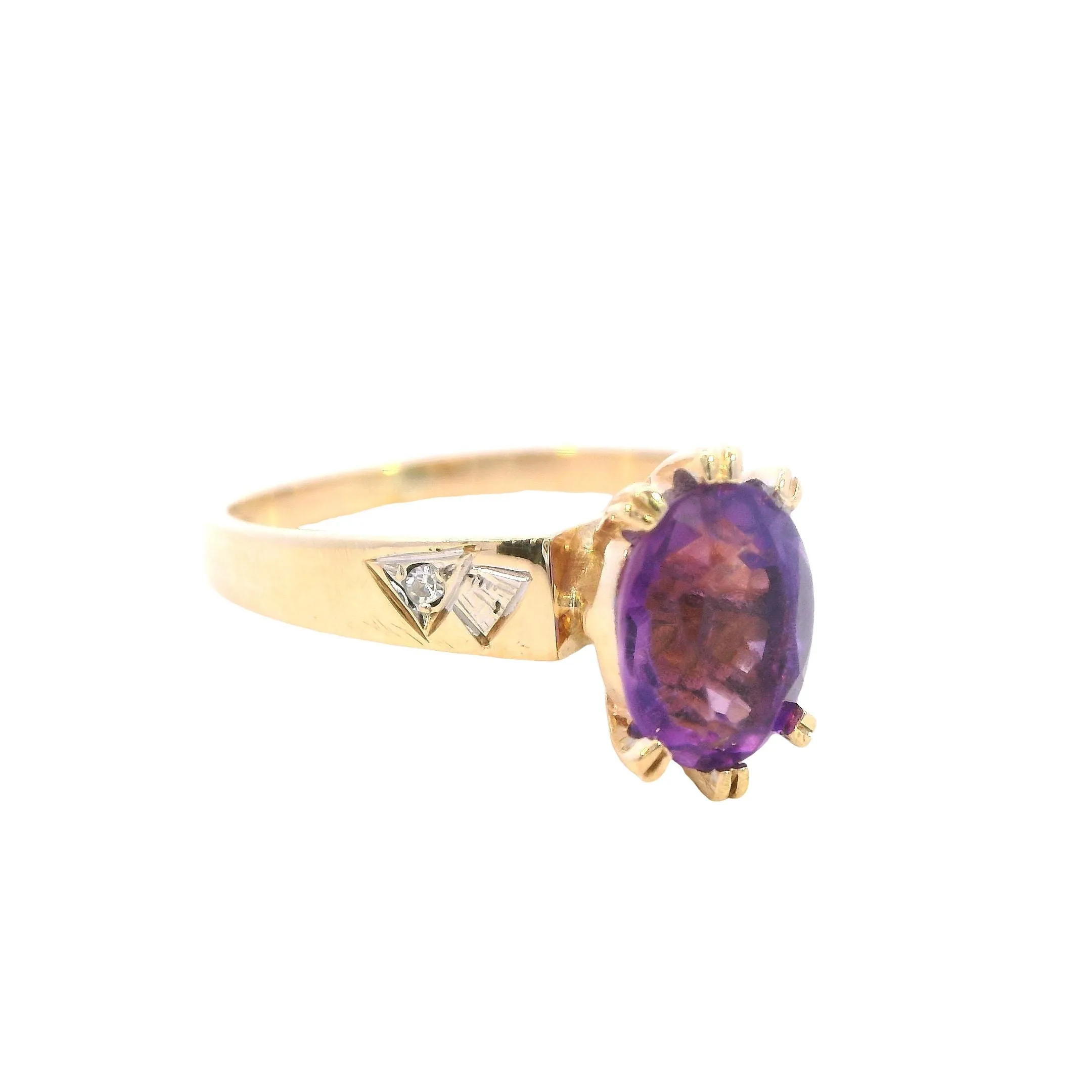 Elegant 9ct Yellow Gold Amethyst & Diamond Ring