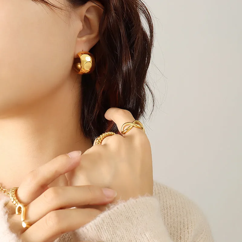 Elegant Gold-Plated C-Shaped Earrings for Wholesale Jewelry Retailers