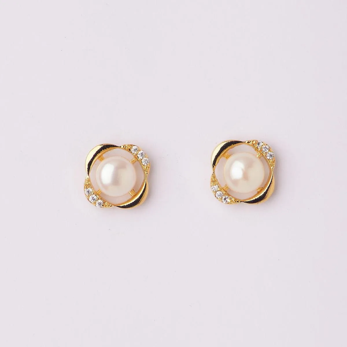 Elegant Real Pearl Hanging Earring