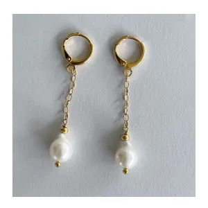 MEH 4 mm Freshwater Pearls with Gold Earrings