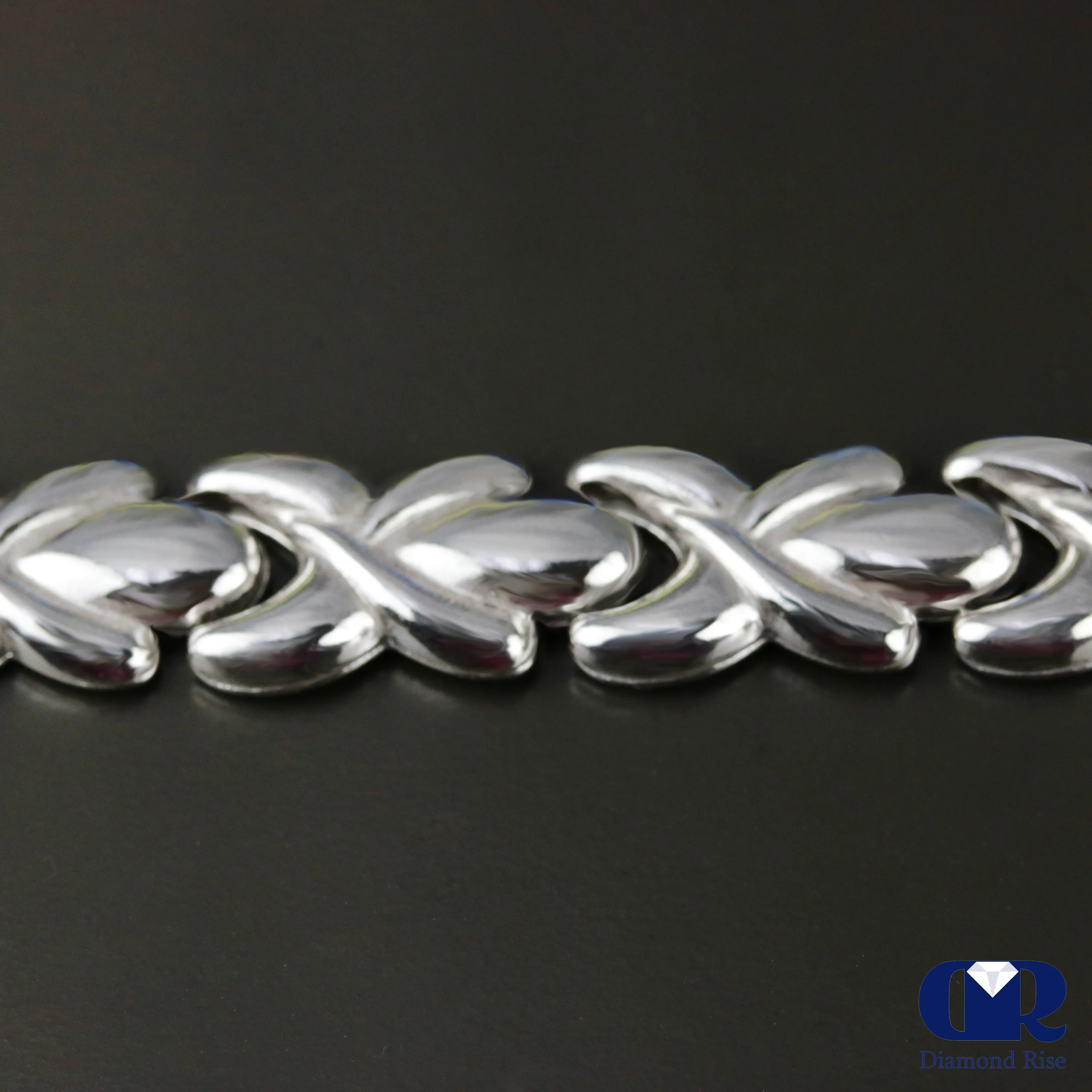 Men's 10K White Gold Unique Twisted Style Chain Link Bracelet