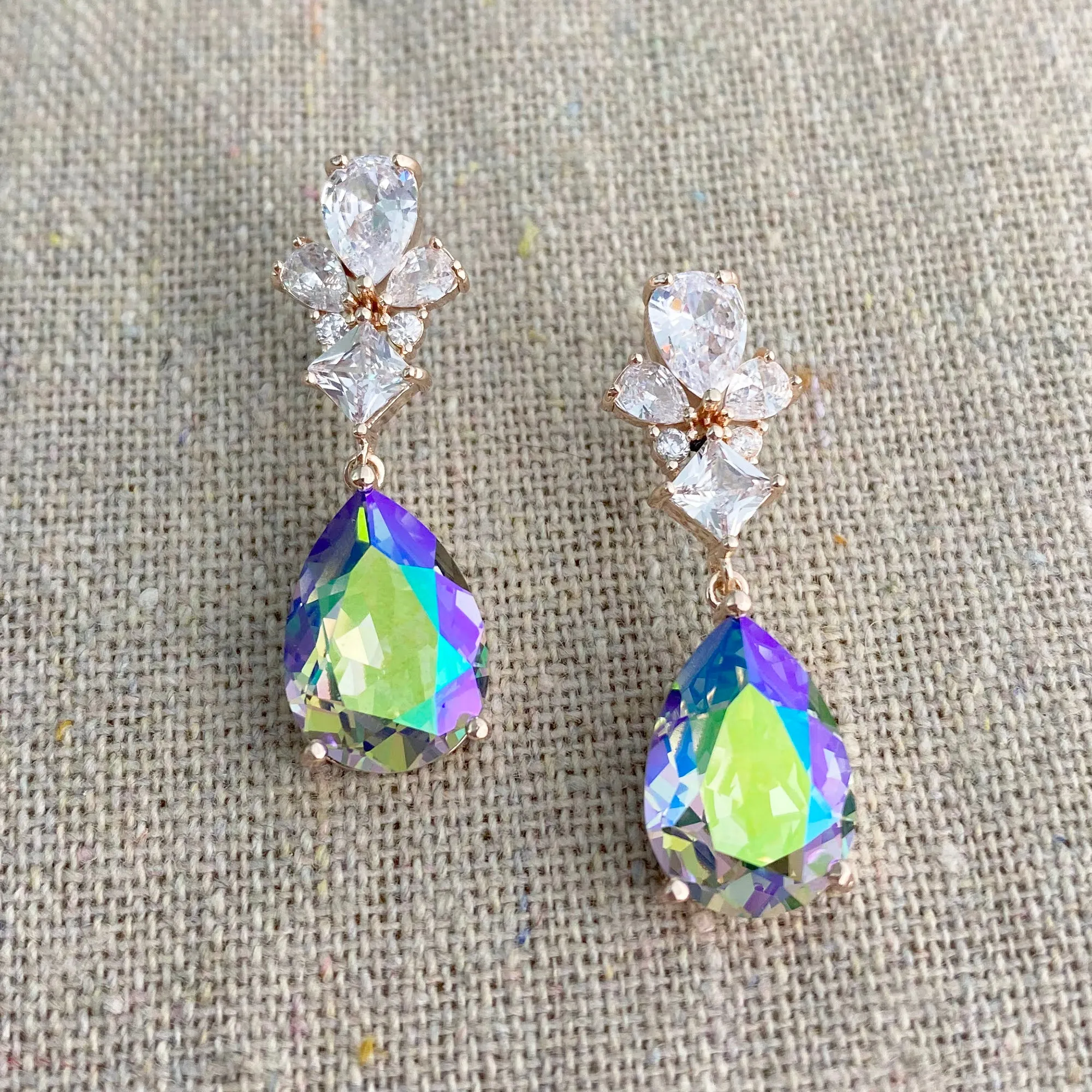 Pear Royal Dangling Post Earrings