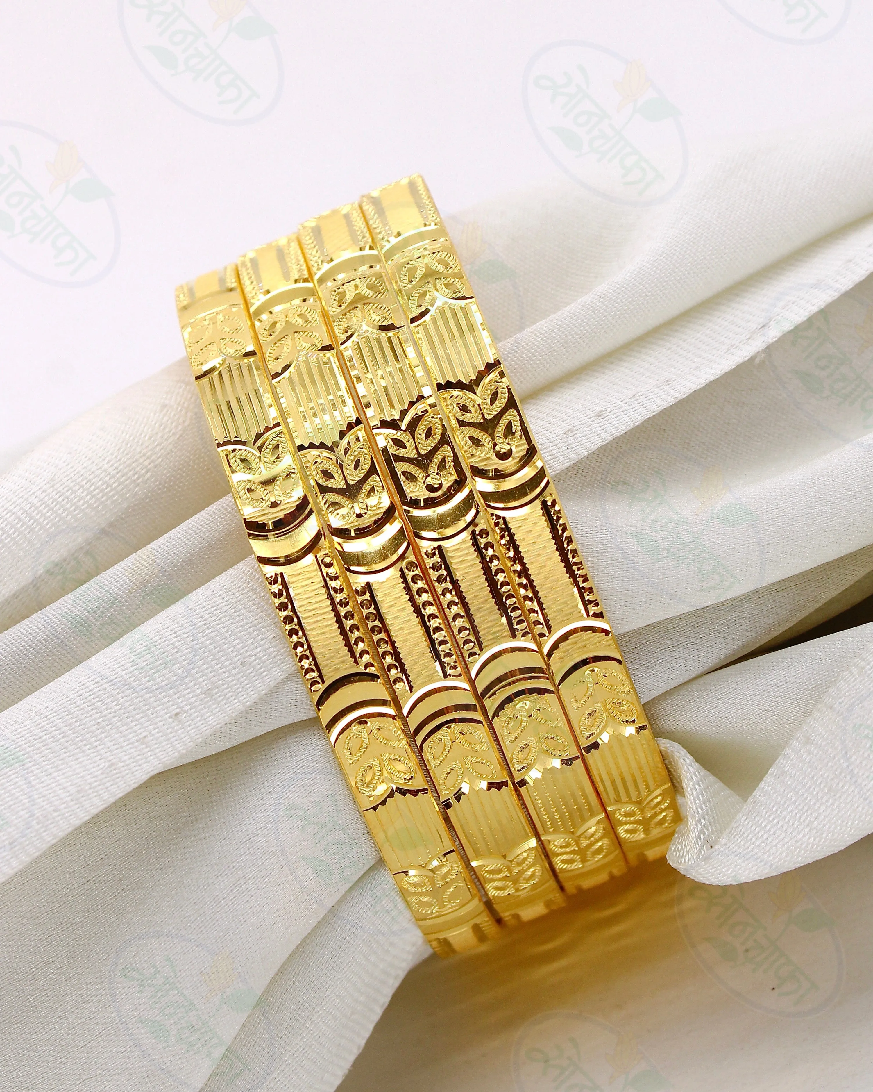 RADIANT GLAM GOLD PLATED BANGLES