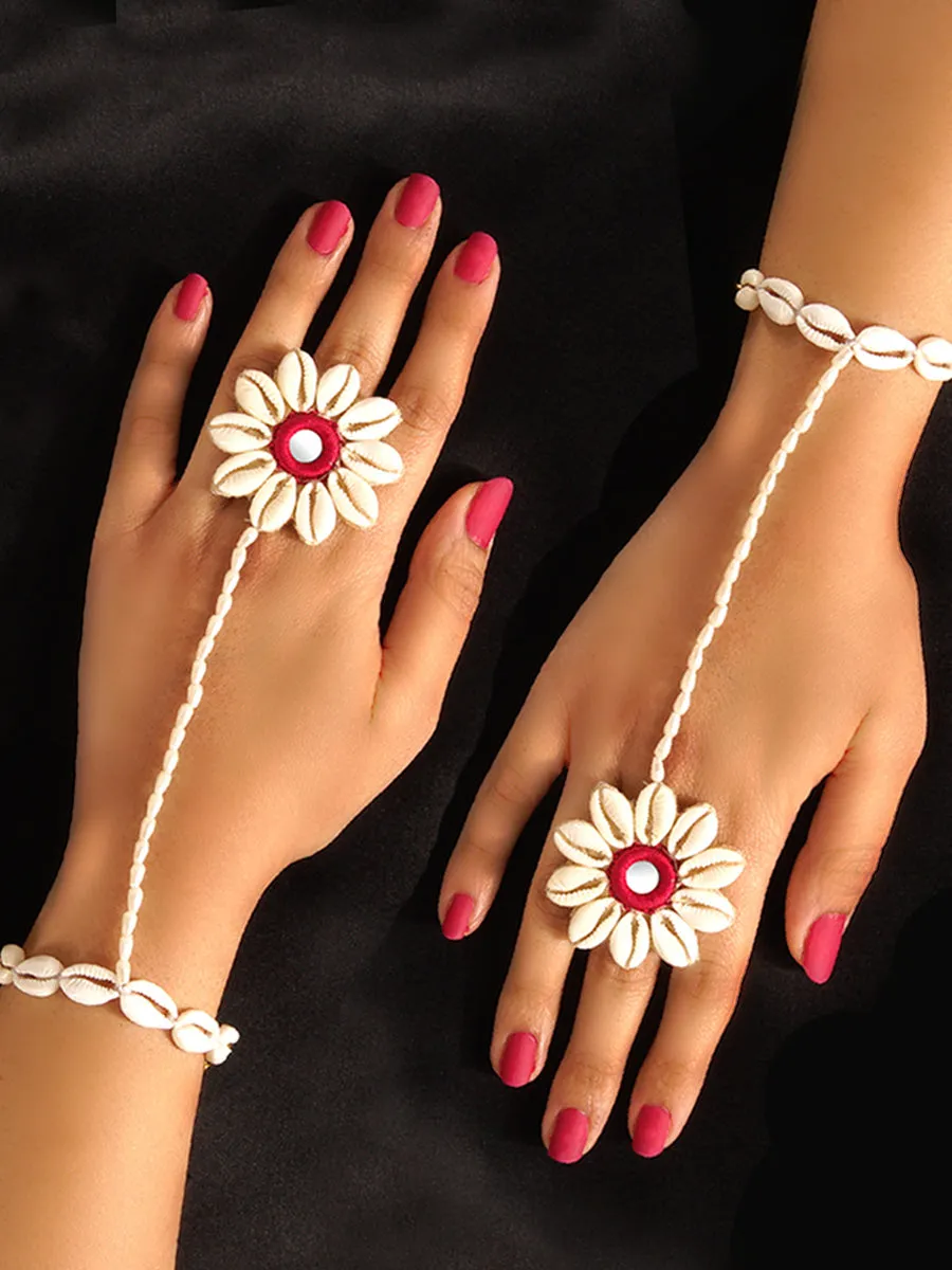 Shell Flower Hathphool Bracelet (Set of 2)