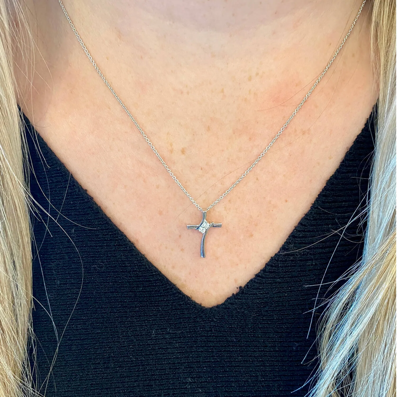 Silver Diamond Cross Pendant TWO1020-SSD