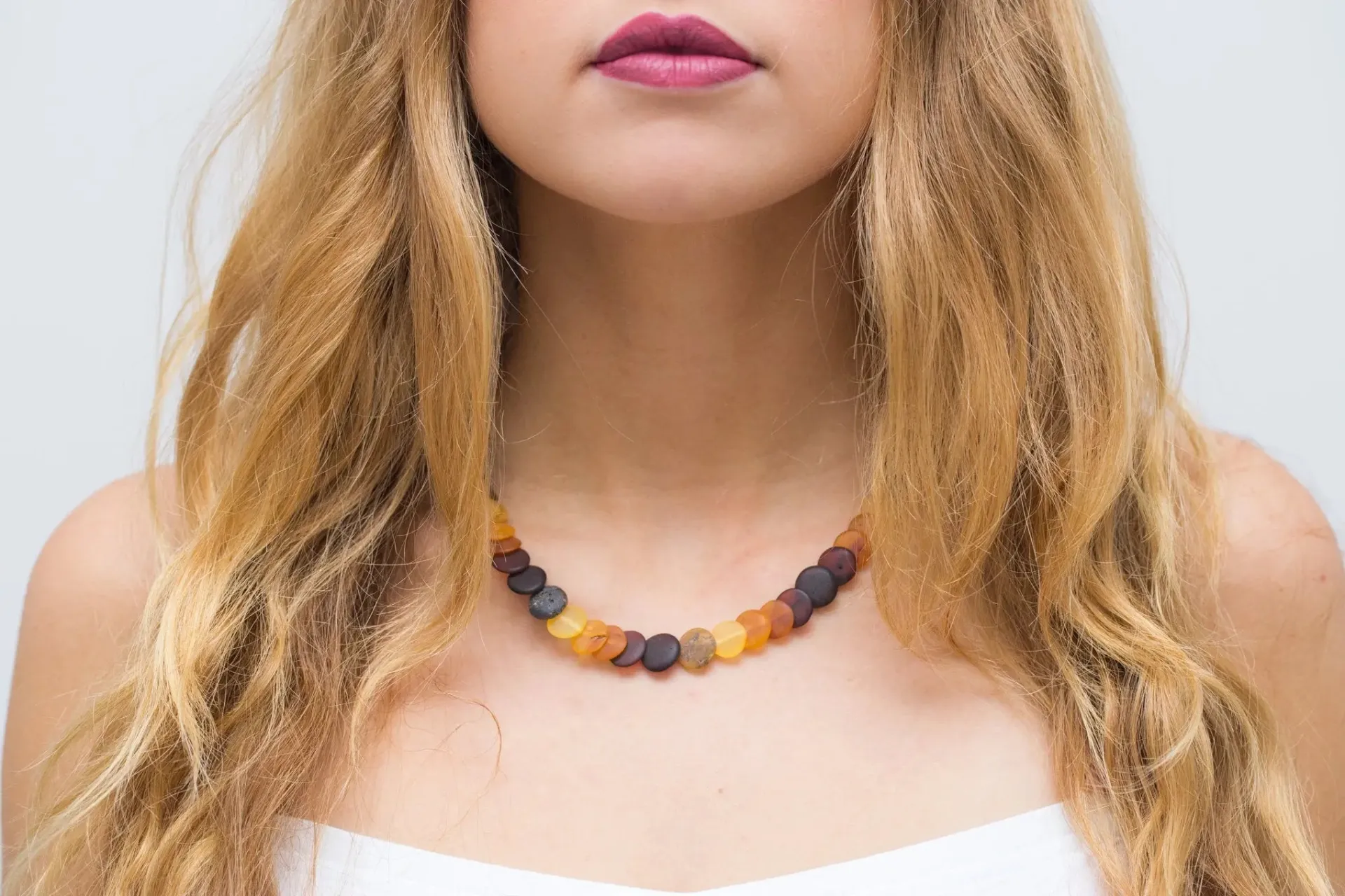 Small Amber Disc Necklace, Multicolour Amber Necklace - Luxurious Baltic Amber Jewelry