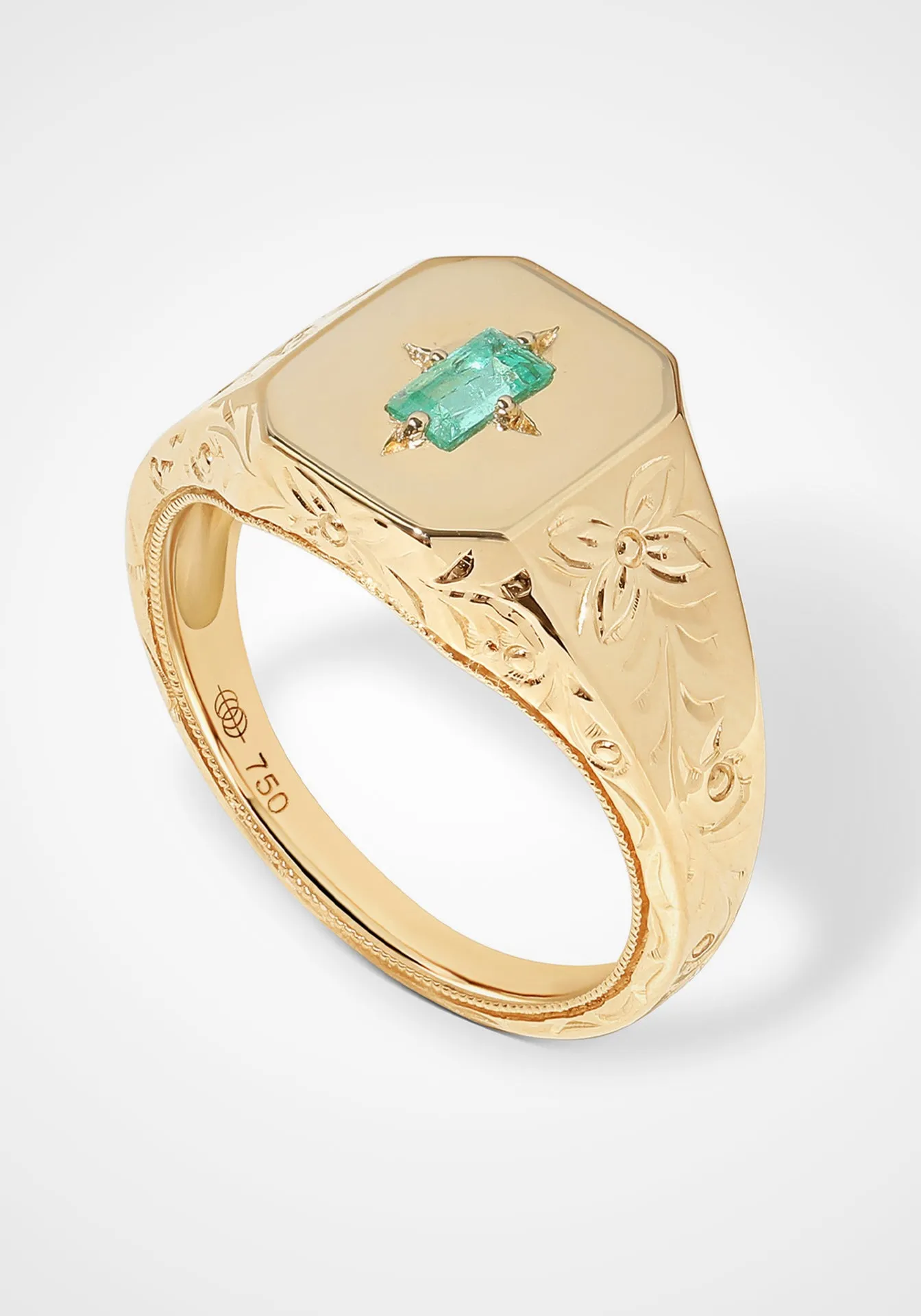 Spade Warisan Minor, 18K Yellow Gold   Emerald Signet Ring