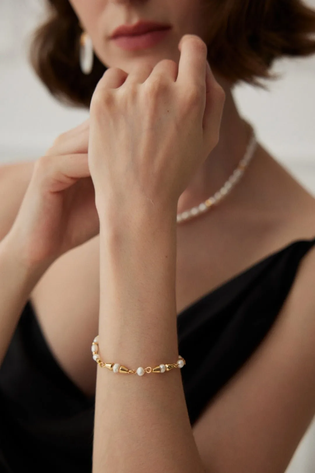 Spliced Irregular Pearl Bracelet