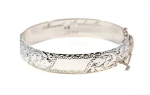 Stunning Silver Bangle: Unique Engraving